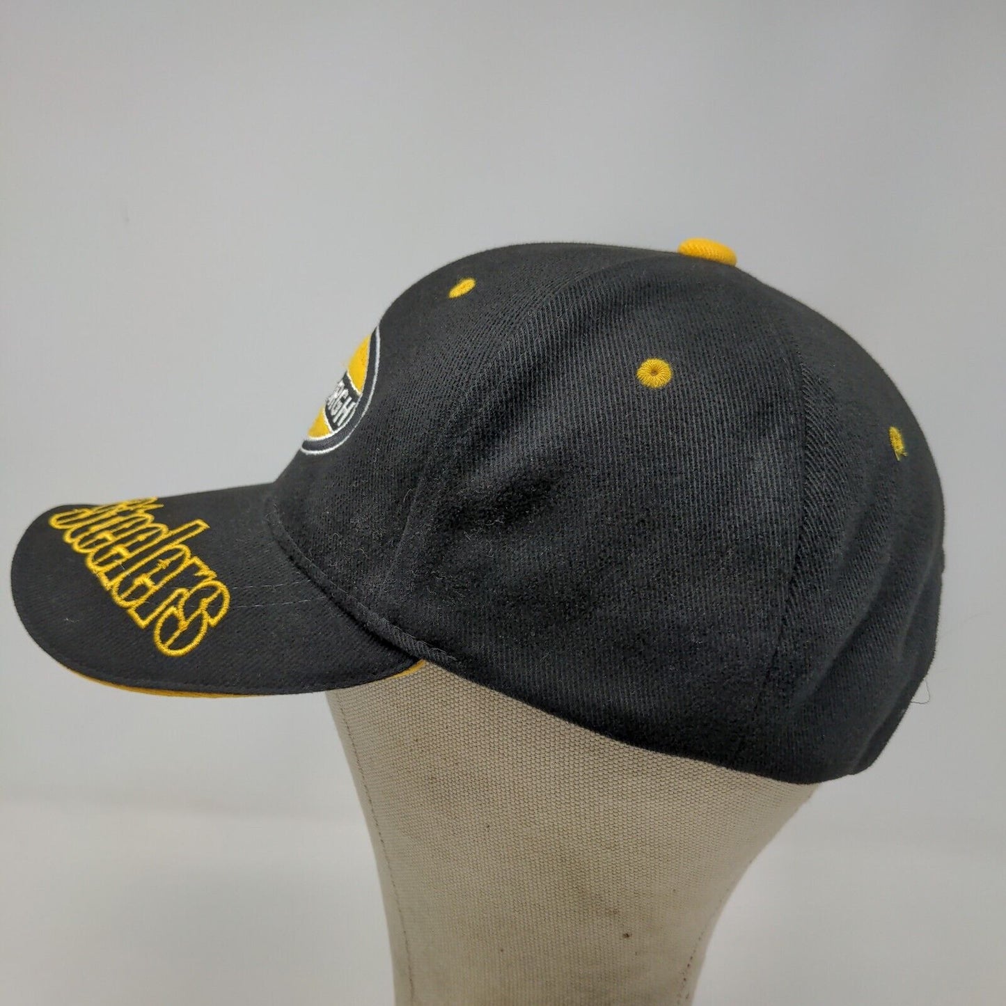 NFL Men's Strapback Pittsburgh Steelers Hat Embroidered Logo Black OSFA