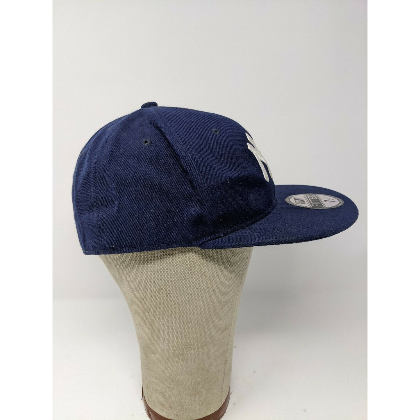 New Era Hat Cap New York Yankees MLB Size 7 1/2 Embroidered Logo Blue Baseball
