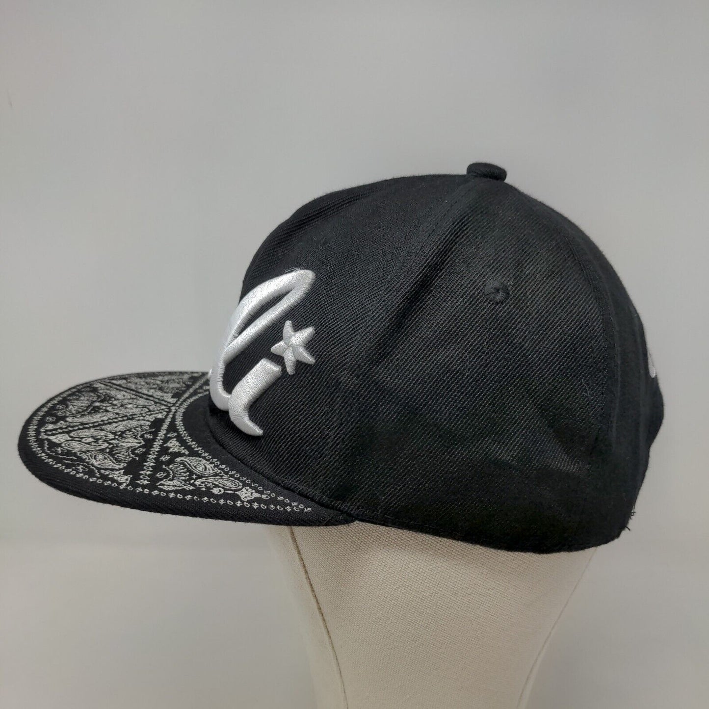 Readings Men's Snapback Flat Bill Hat Black Embroidered California Logo