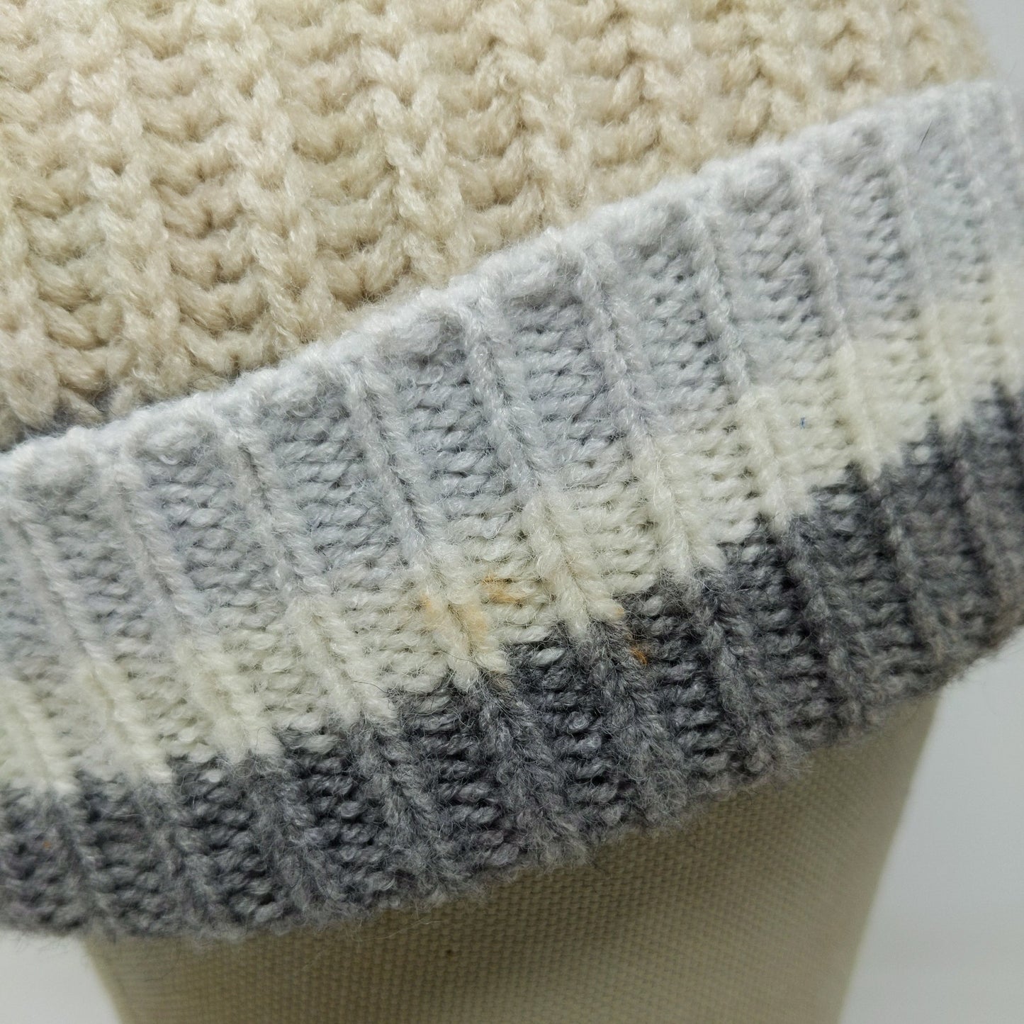 Old Navy Toboggan Beanie Hat Gray Cream White Striped OSFA Acrylic Blend