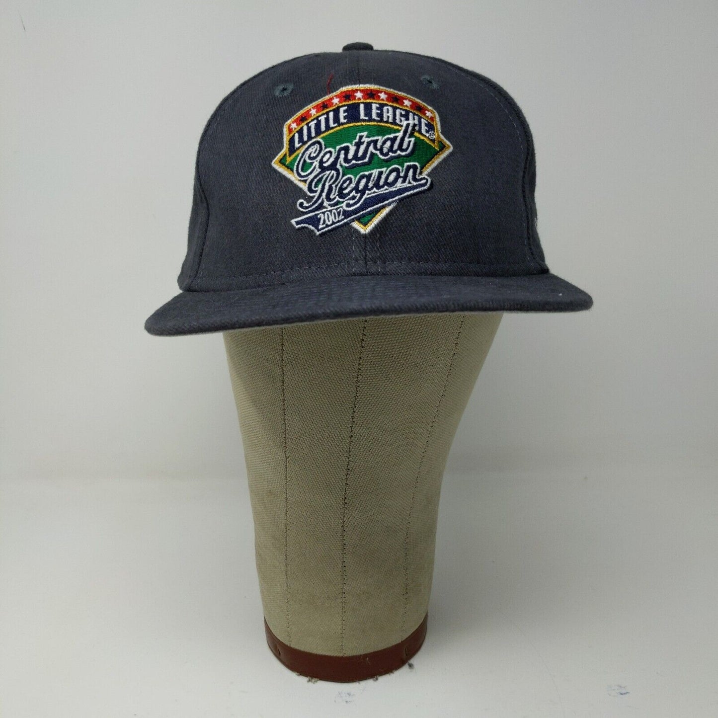 New Era Gray 2002 Little League Central Regional Baseball Hat Cap SZ M / L USA