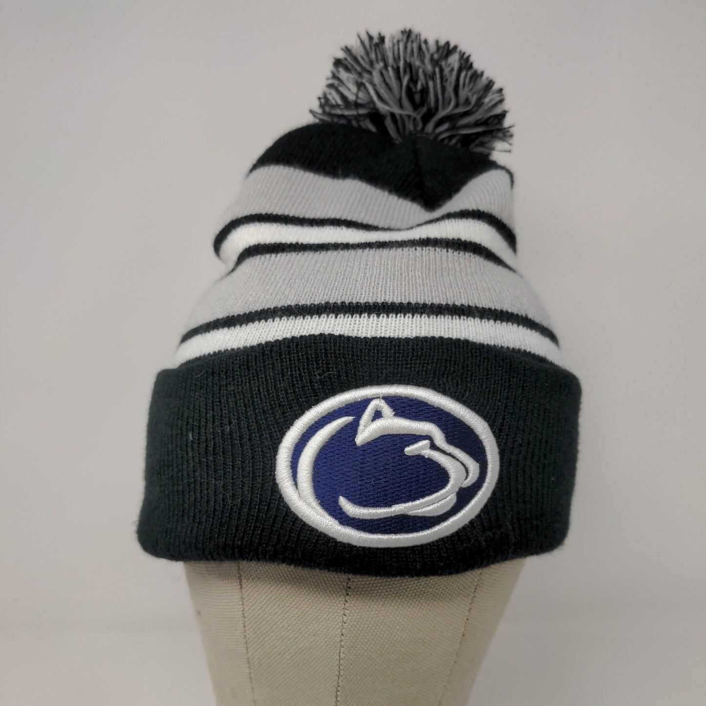 City Hunters Penn State Nittany Lions Beanie Hat Gray Black Pom Pom Embroidered