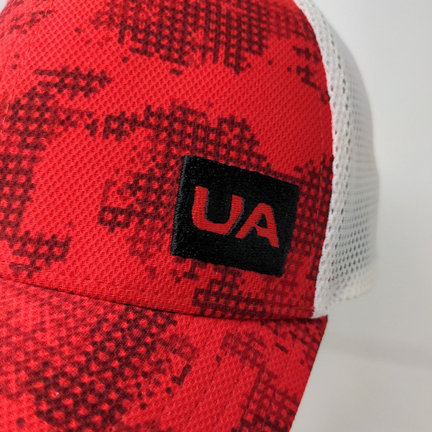 Under Armour Men's Mesh Back Snapback Hat Red White OSFA Embroidered Logo