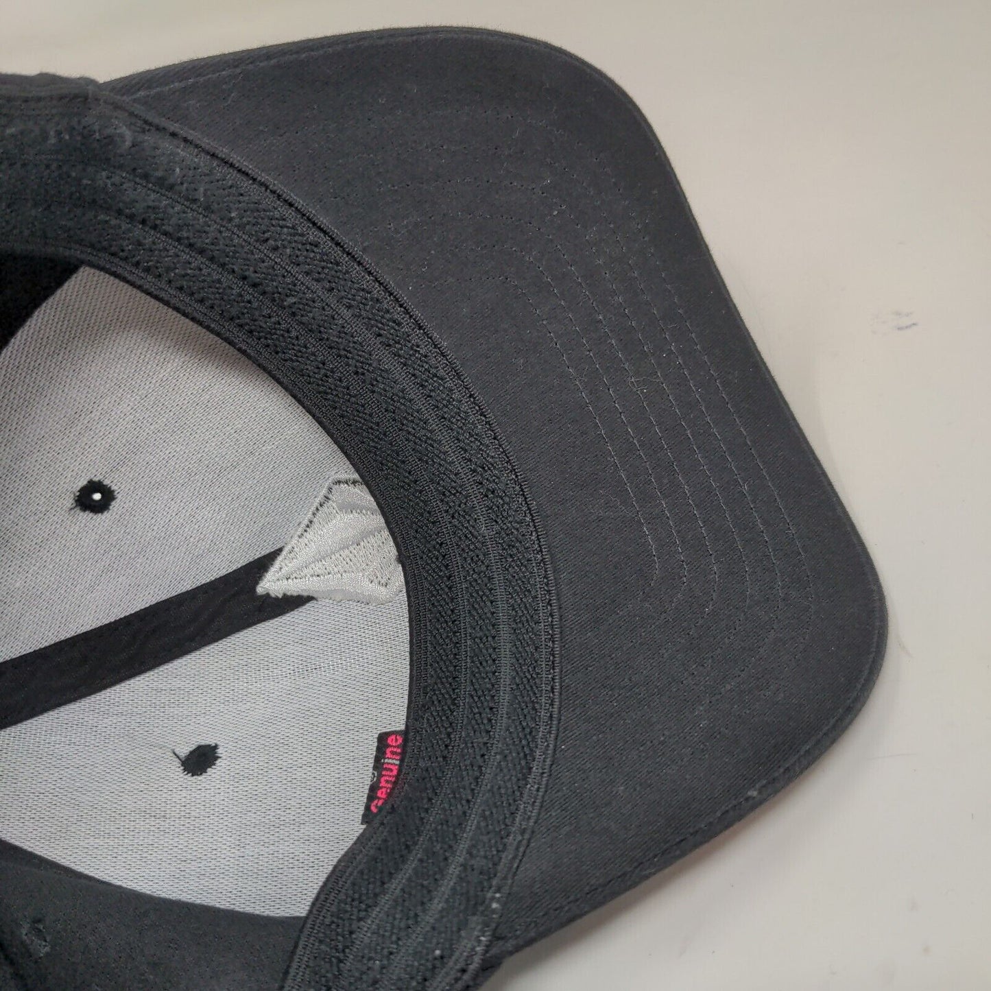 Volcom Men's Fitted Hat Black Size L/XL Embroidered Logo Cotton Blend