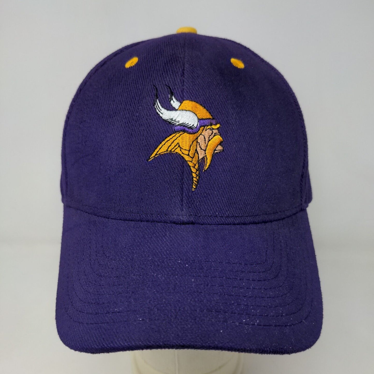 NFL Men's Strapback Hat Purple OSFA Minnesota Vikings Embroidered Logo Cotton