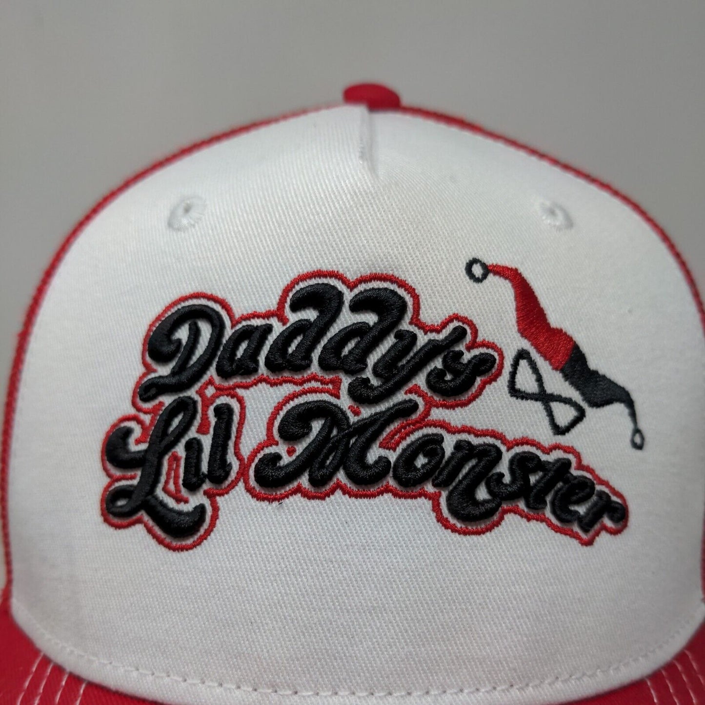 Six Flags Men's Suicide Squad Mesh Back Snapback Hat Red White Harley Quinn