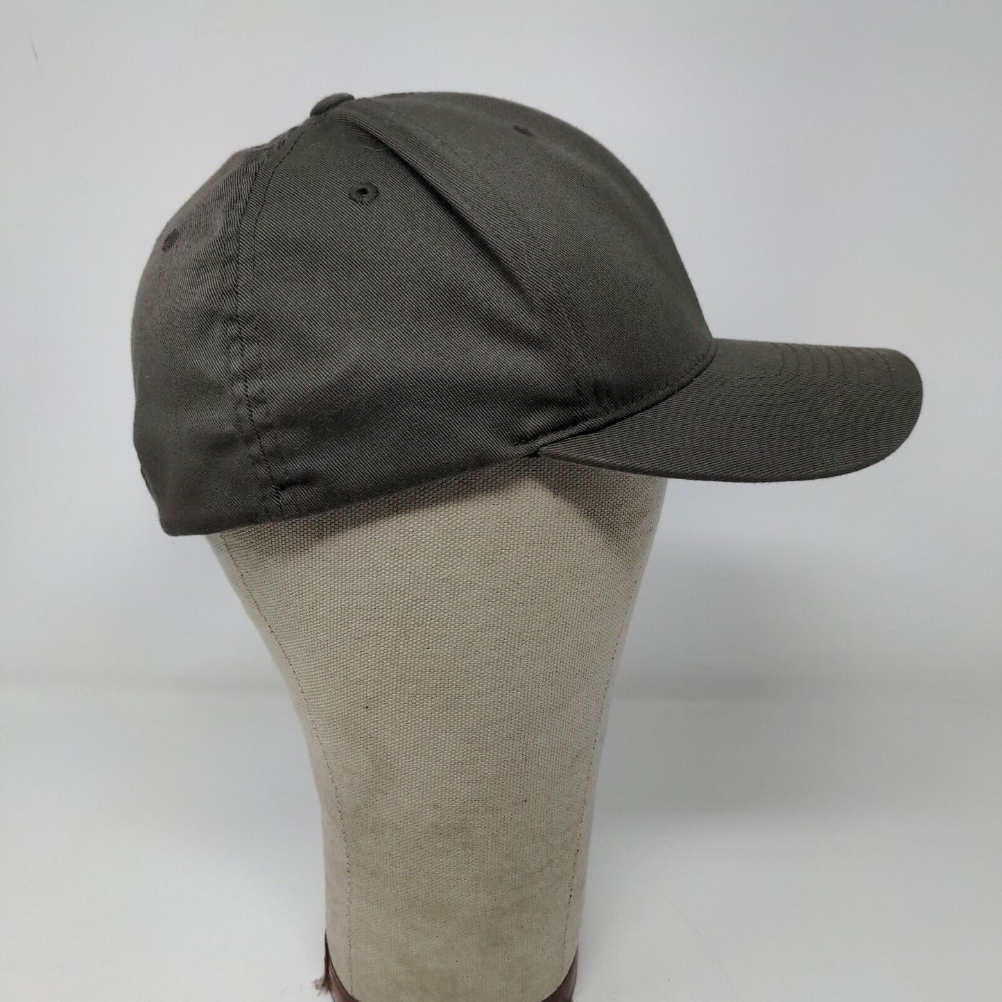 Yupoong Men's FlexFit JDK Fitted Hat Gray Size L/XL Embroidered Logo
