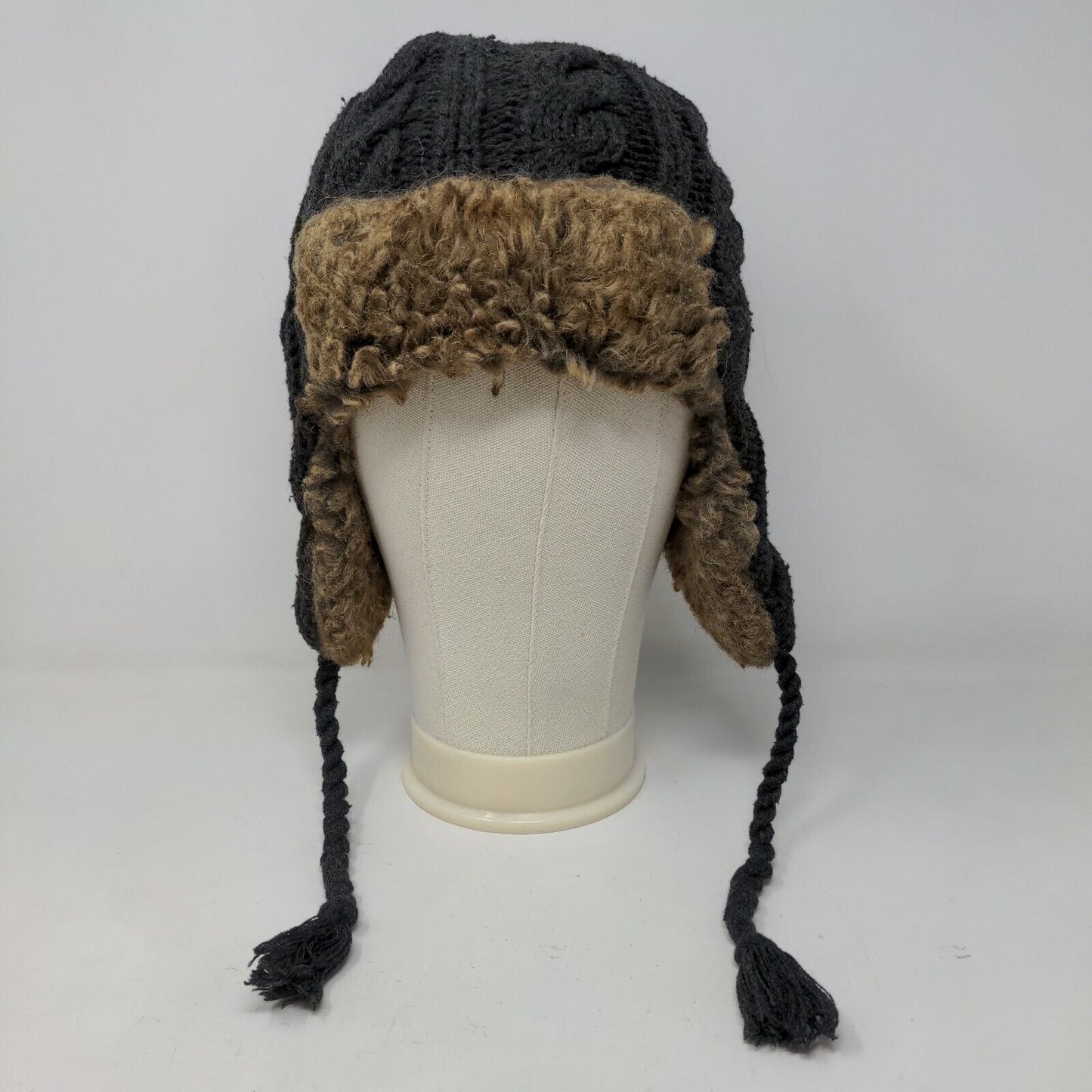 Charlotte Russe Women's Cable Knit Trapper Hat Gray Ear Flaps