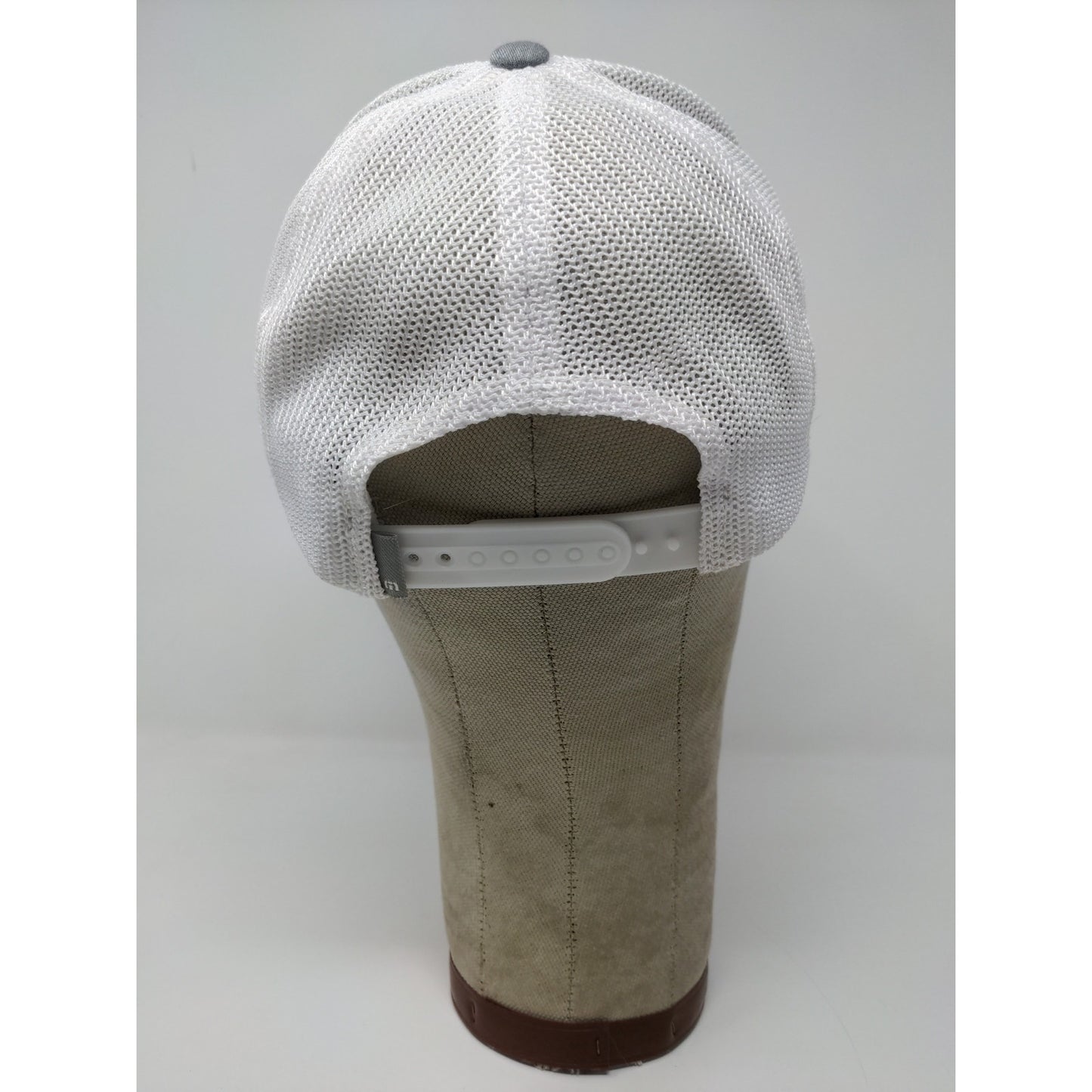 Travis Mathew Mesh Back Snapback Hat 110 One Ten FlexFit White & Gray Adjustable