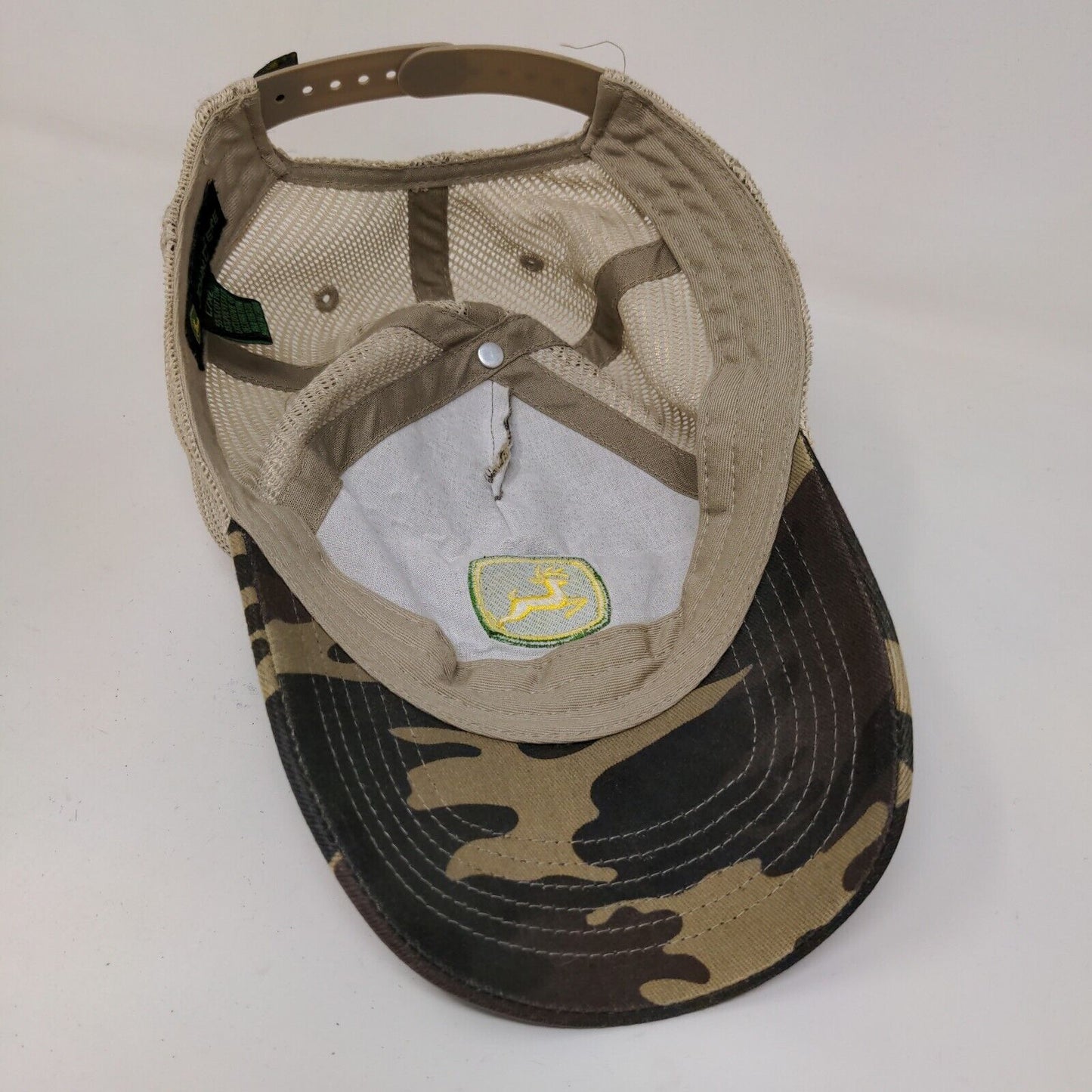 John Deere Men's Snapback Mesh Back Hat Tan Camouflage Size L-XL Embroidered