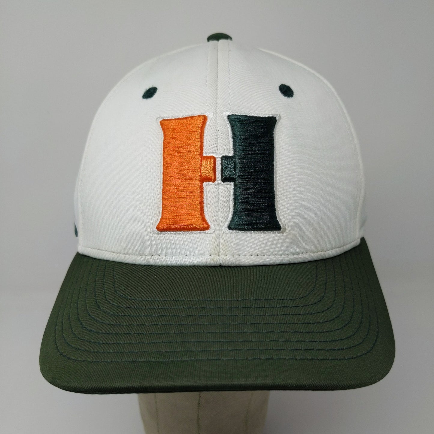 Pukka Brand Performance Wick Hat  Embroidered H Logo White Green