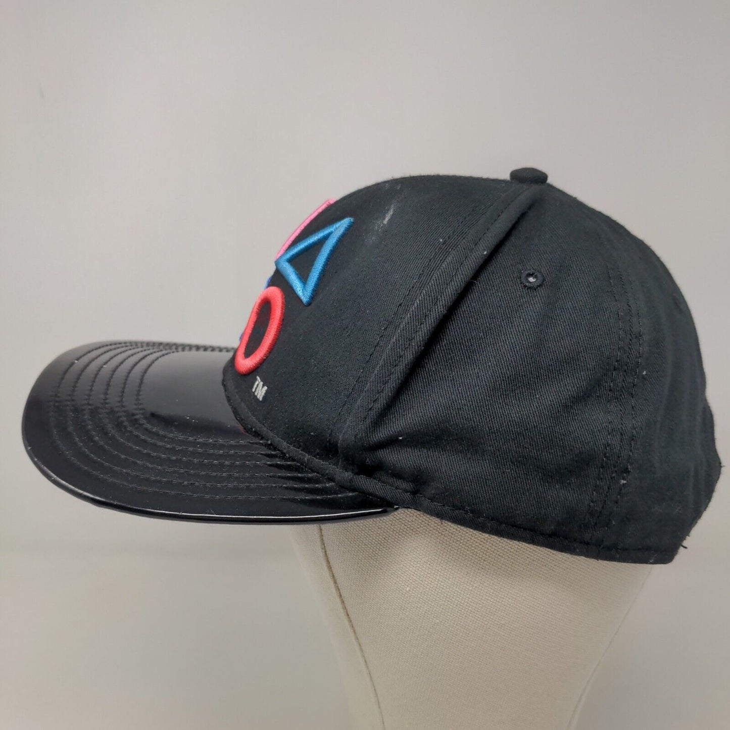 Bioworld Men's Snapback Hat Black OSFM Embroidered Playstation Logo 2019 14+
